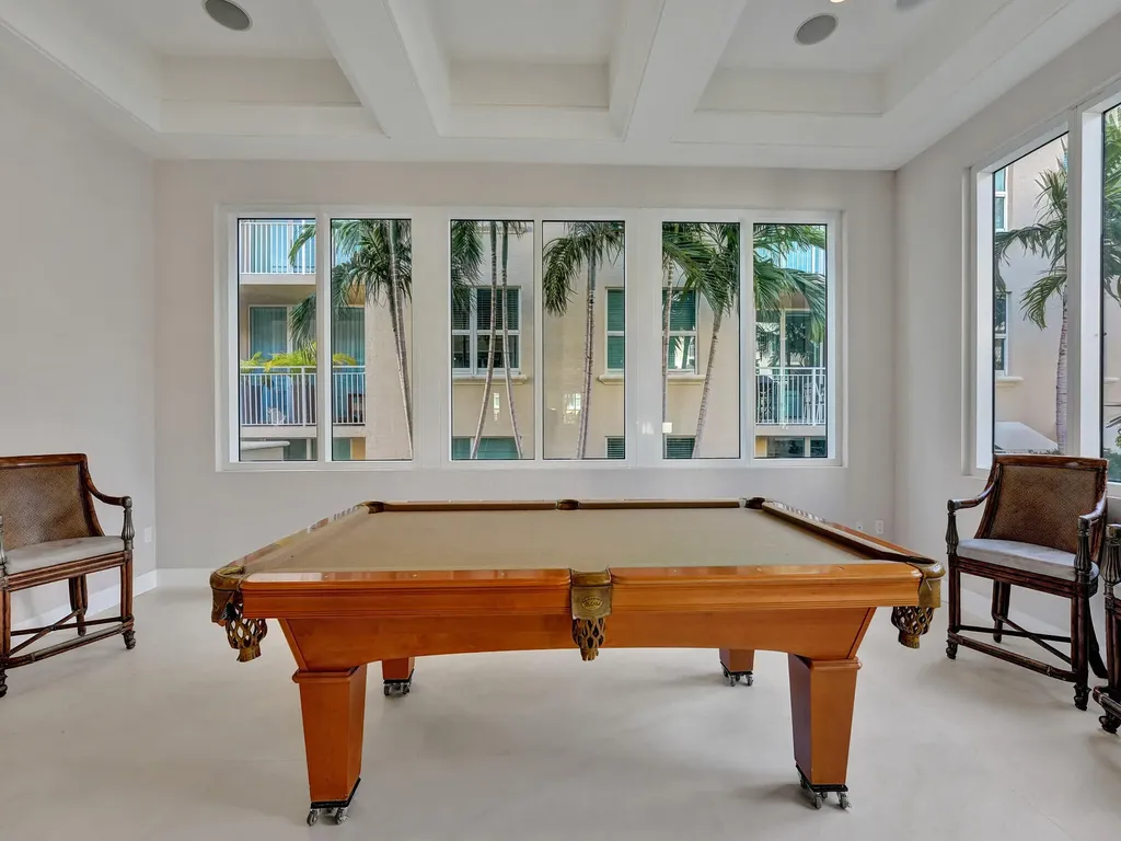 99 SE Mizner Boulevard Boca Raton FL 33432
