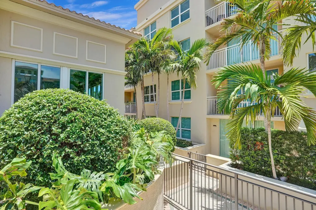 99 SE Mizner Boulevard Boca Raton FL 33432