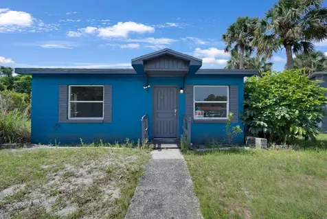 5007 San Diego Avenue Fort Pierce FL 34946