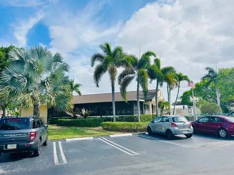 141 Lake Pine Circle Greenacres FL 33463