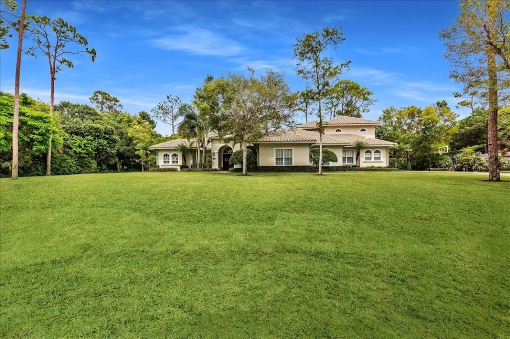 378 Squire Drive Wellington FL 33414