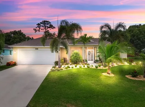 568 NW Colonial Street Port St Lucie FL 34983