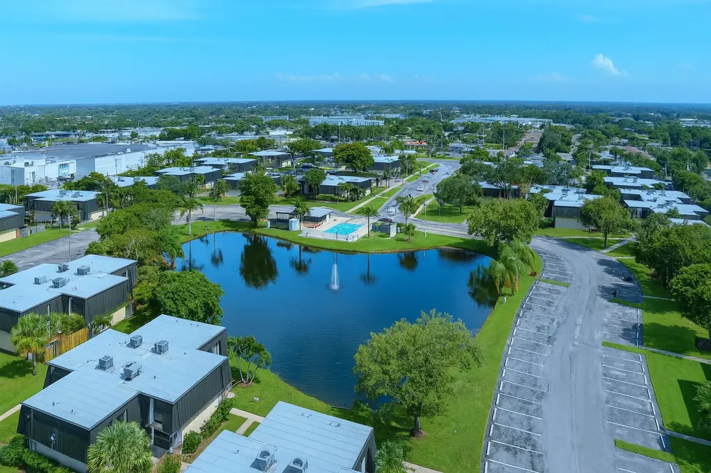 2407 Waterside Drive Lake Worth FL 33461