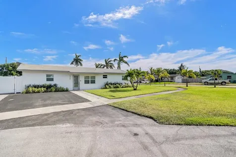 1210 SW 10 Terrace Deerfield Beach FL 33441