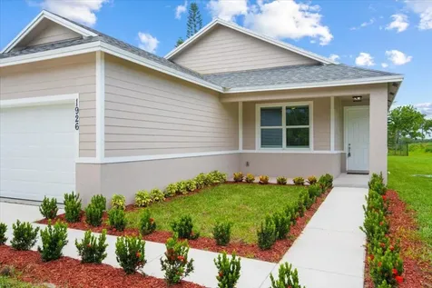 1926 SW Dreyfuss Boulevard Port St Lucie FL 34953