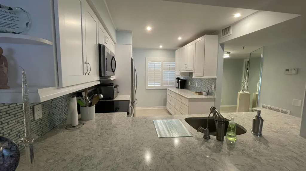 6866 Huntington Lane Delray Beach FL 33446