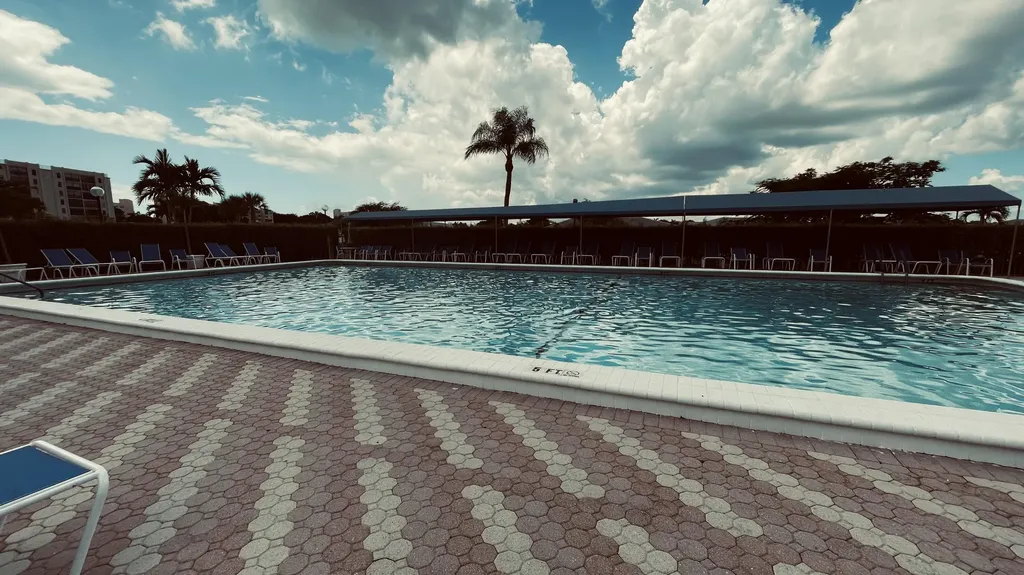 6866 Huntington Lane Delray Beach FL 33446