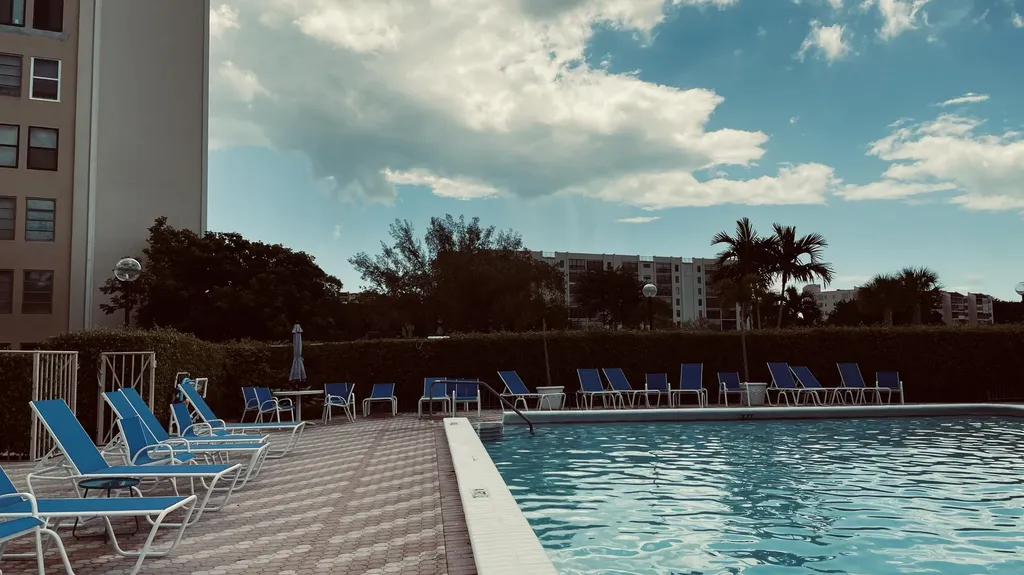 6866 Huntington Lane Delray Beach FL 33446
