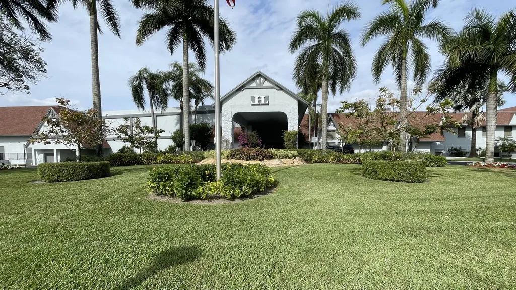 6866 Huntington Lane Delray Beach FL 33446