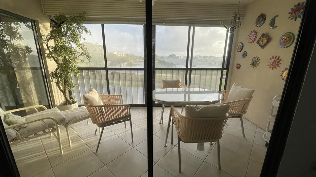6866 Huntington Lane Delray Beach FL 33446