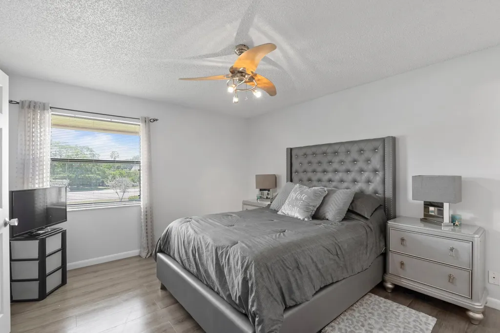 22100 Palms Way Boca Raton FL 33433