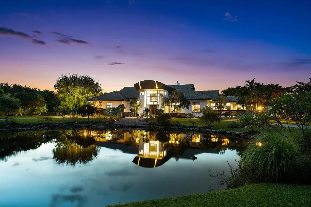 8549 Surrey Lane Boca Raton FL 33496