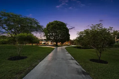 8549 Surrey Lane Boca Raton FL 33496