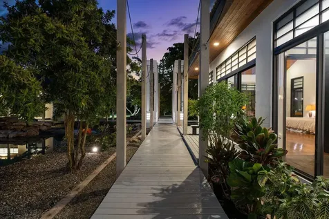 8549 Surrey Lane Boca Raton FL 33496