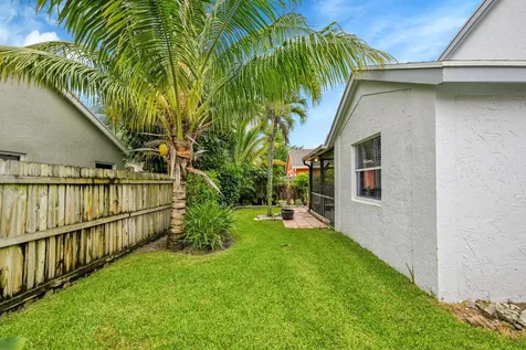 107 Saddle Trail Royal Palm Beach FL 33411