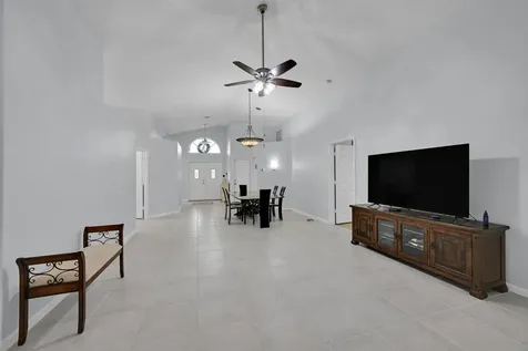 107 Saddle Trail Royal Palm Beach FL 33411