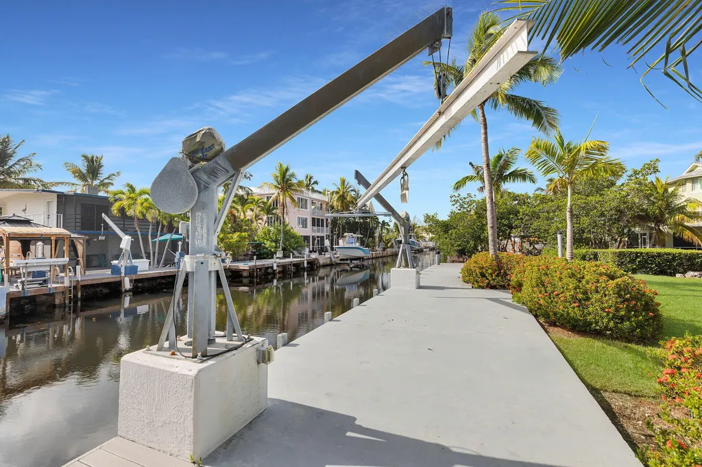 1514 Shaw Drive Key Largo FL 33037