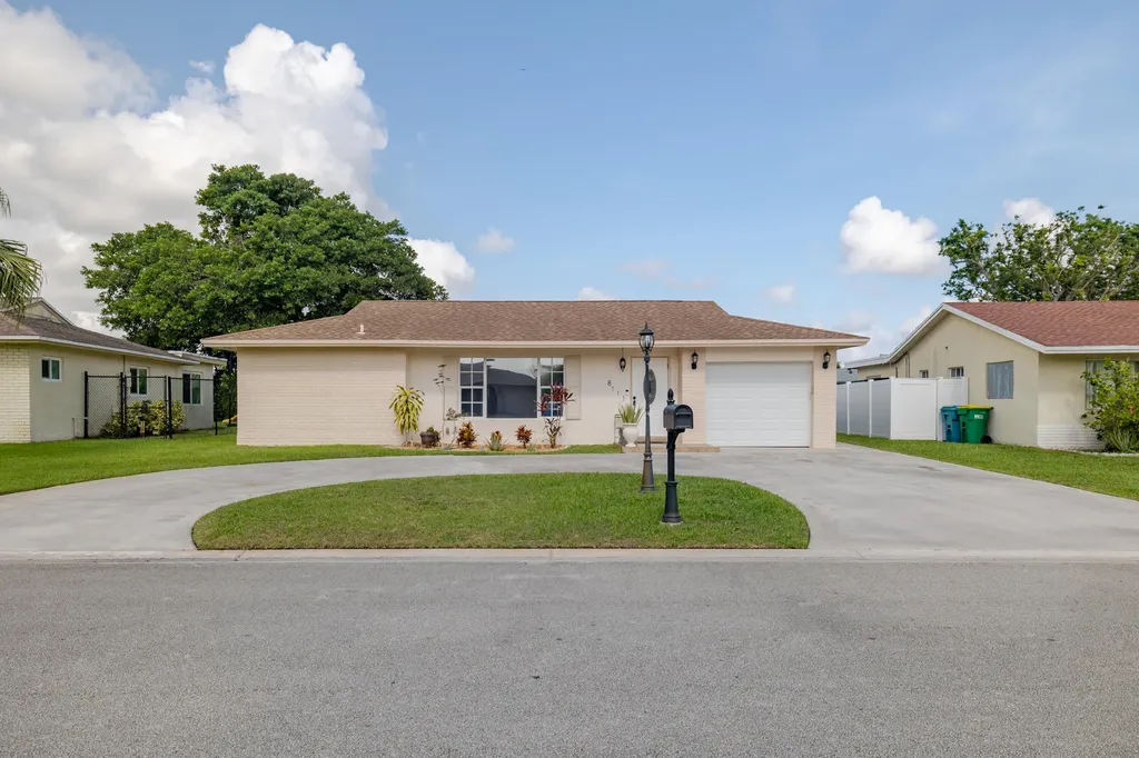 8111 NW 94th Avenue Tamarac FL 33321