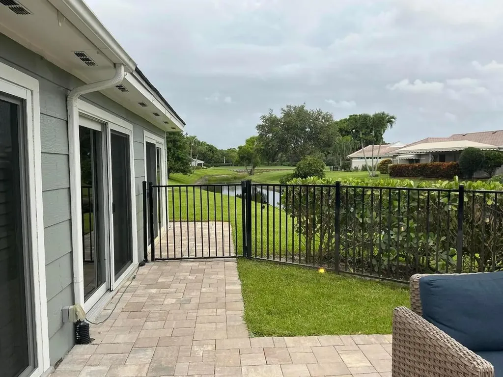 18 Holly Drive Boynton Beach FL 33436