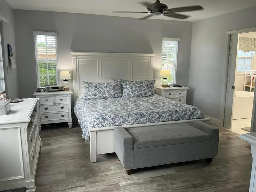 18 Holly Drive Boynton Beach FL 33436