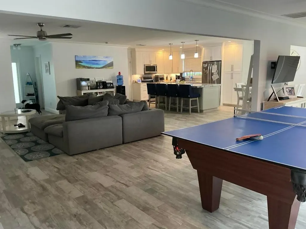 18 Holly Drive Boynton Beach FL 33436