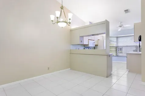 8187 SE Fox Hill Place Hobe Sound FL 33455