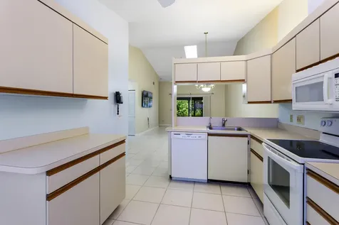 8187 SE Fox Hill Place Hobe Sound FL 33455