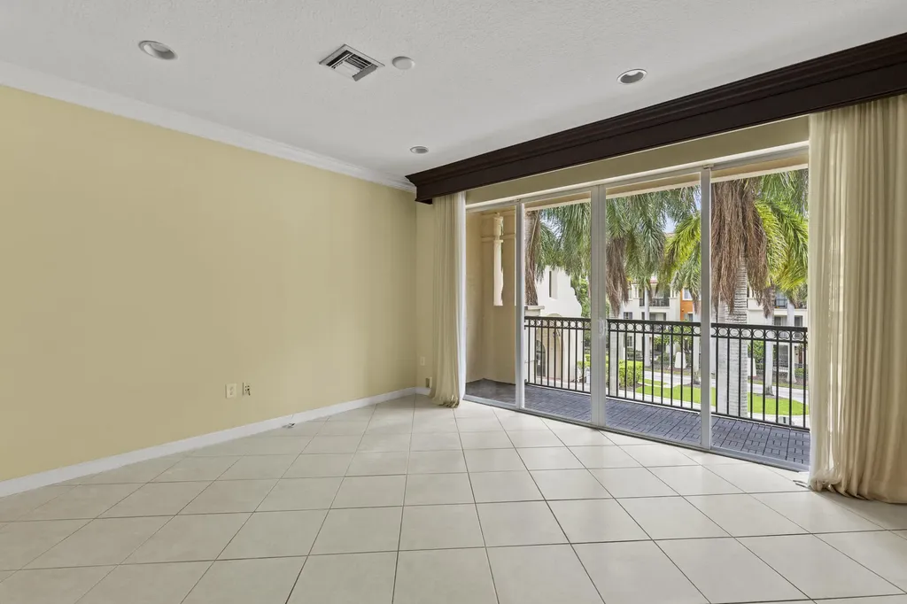 2900 NW 125th Avenue Sunrise FL 33323