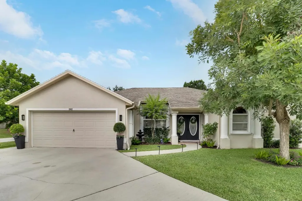 1902 SW Notre Dame Avenue Port St Lucie FL 34953