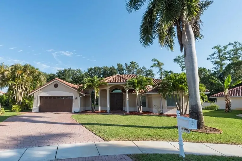19196 Black Mangrove Court Boca Raton FL 33498