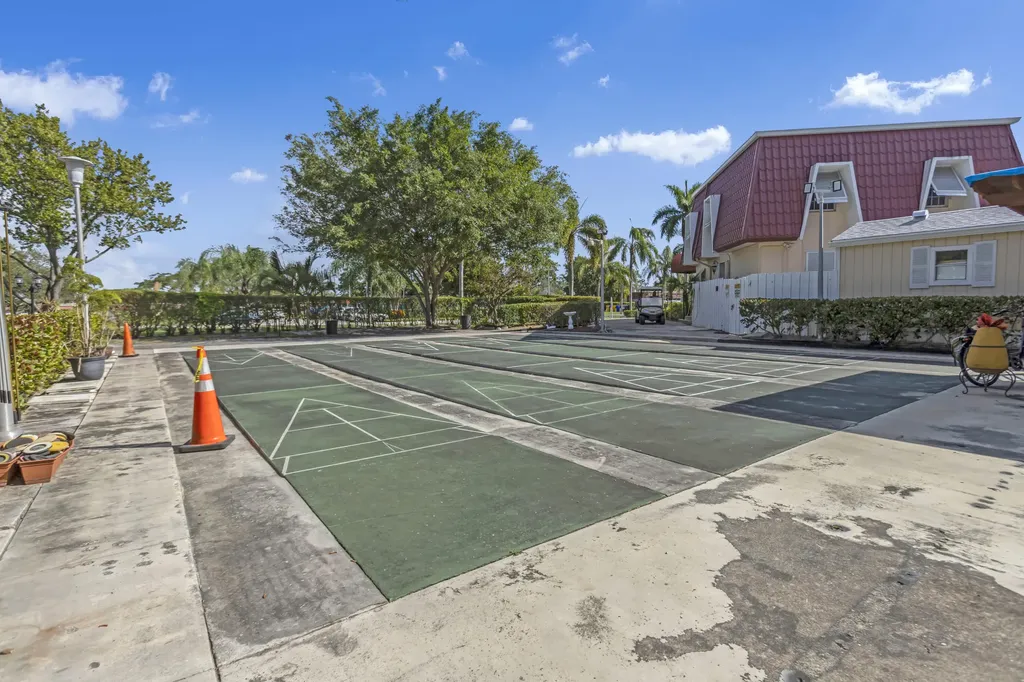 857 Worcester B Lane Lake Worth FL 33467
