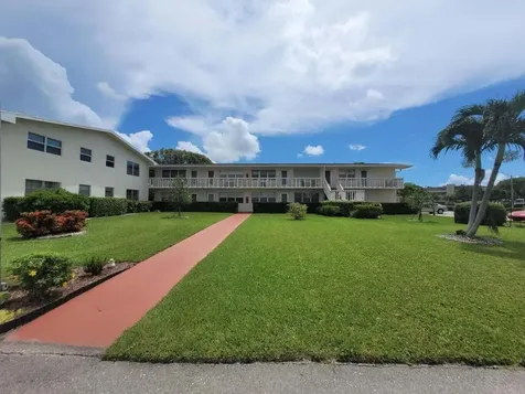 3 Berkshire A West Palm Beach FL 33417