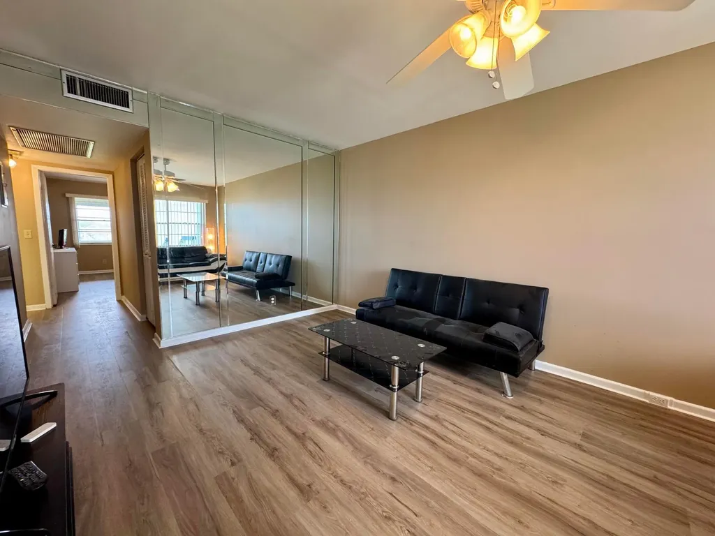 4019 Lincoln A Boca Raton FL 33434