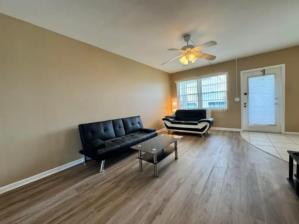 4019 Lincoln A Boca Raton FL 33434