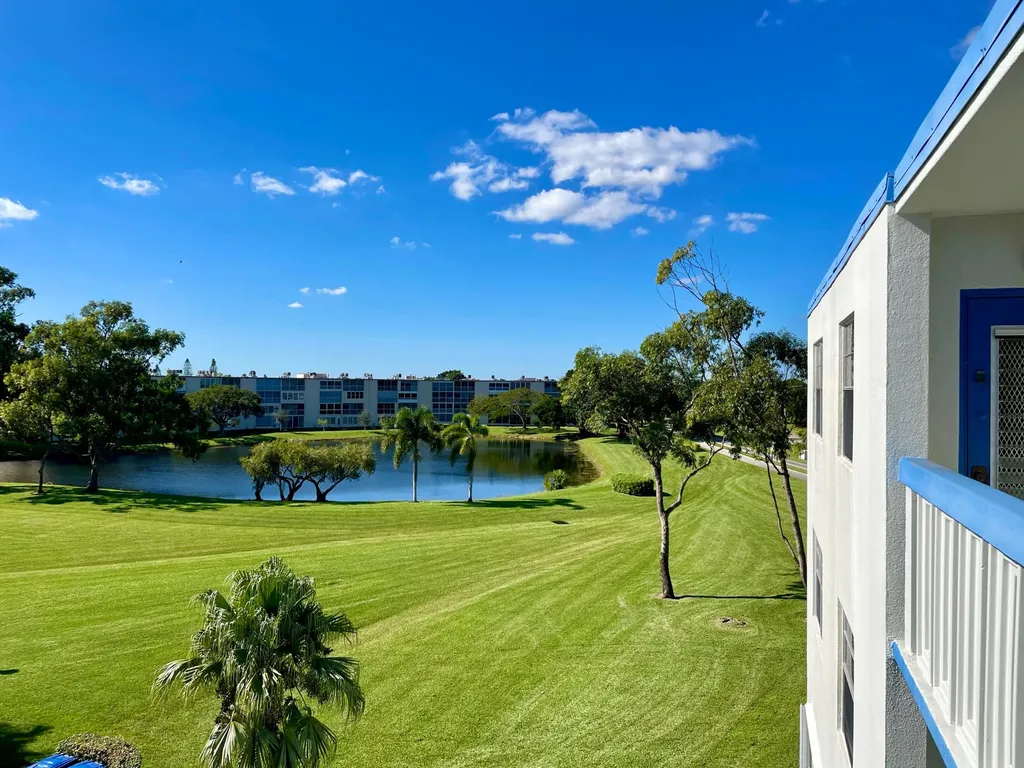 4019 Lincoln A Boca Raton FL 33434