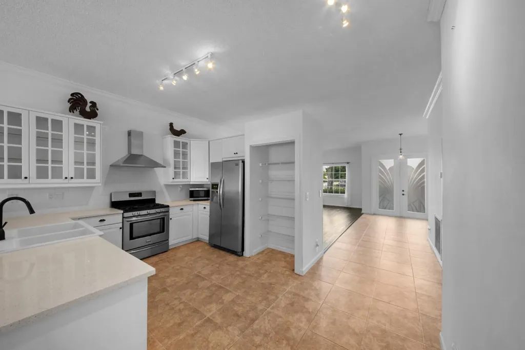 212 Kensington Way Royal Palm Beach FL 33414