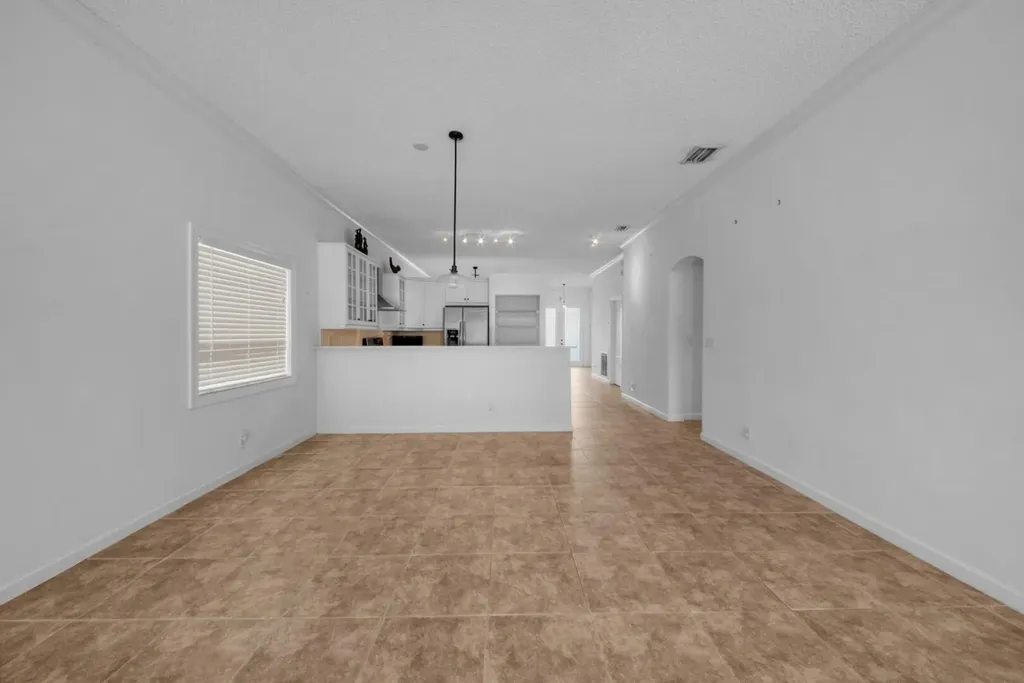 212 Kensington Way Royal Palm Beach FL 33414