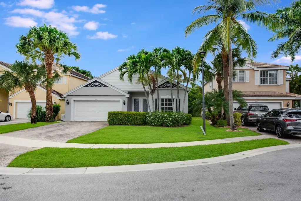212 Kensington Way Royal Palm Beach FL 33414