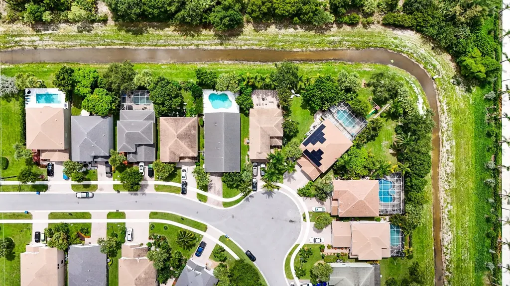 212 Kensington Way Royal Palm Beach FL 33414