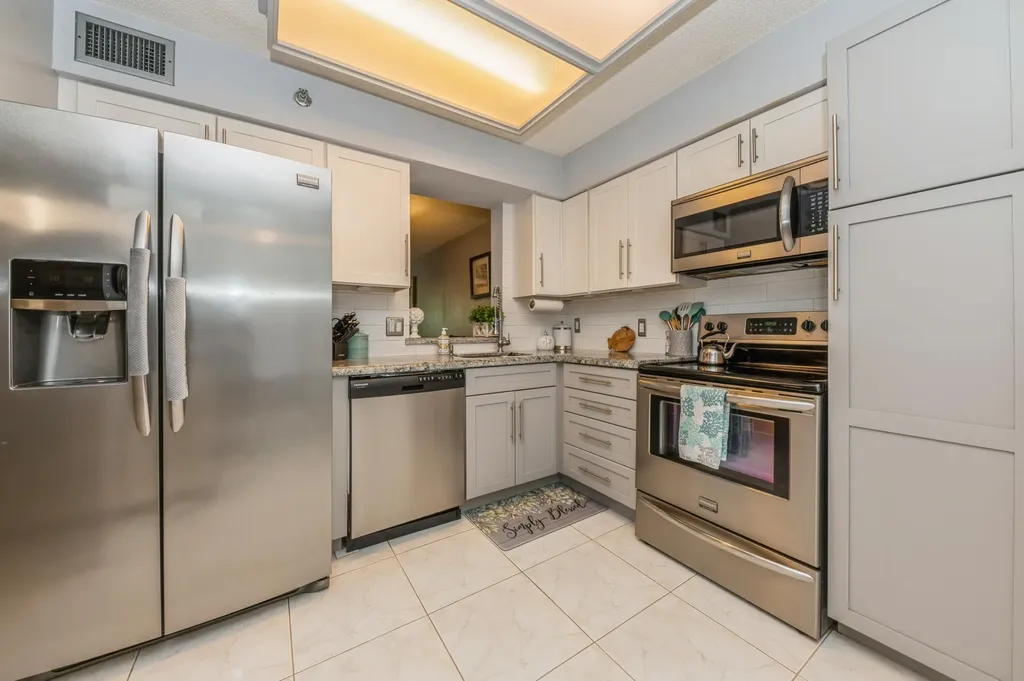 14527 Bonaire Boulevard Delray Beach FL 33446