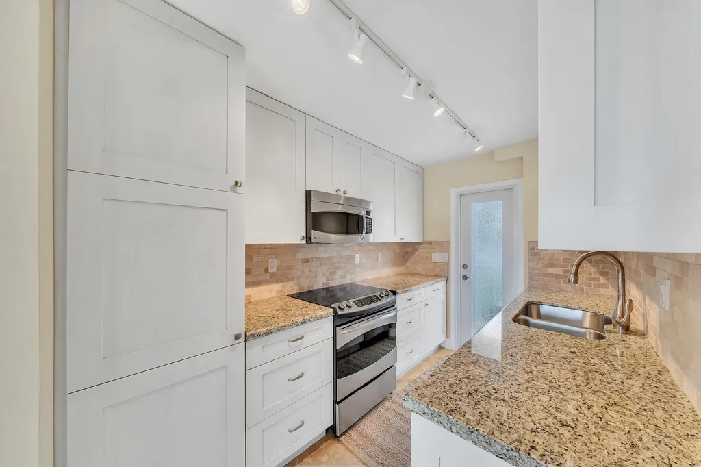 1221 Hillsboro Mile Hillsboro Beach FL 33062