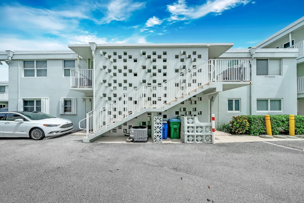 1221 Hillsboro Mile Hillsboro Beach FL 33062