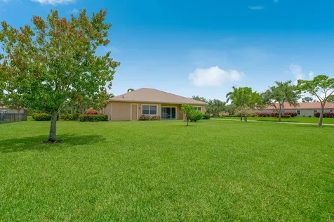 7422 SE Belle Maison Drive Stuart FL 34997