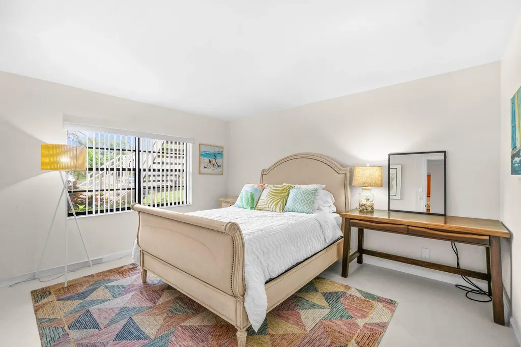 31 Stratford Lane Boynton Beach FL 33436