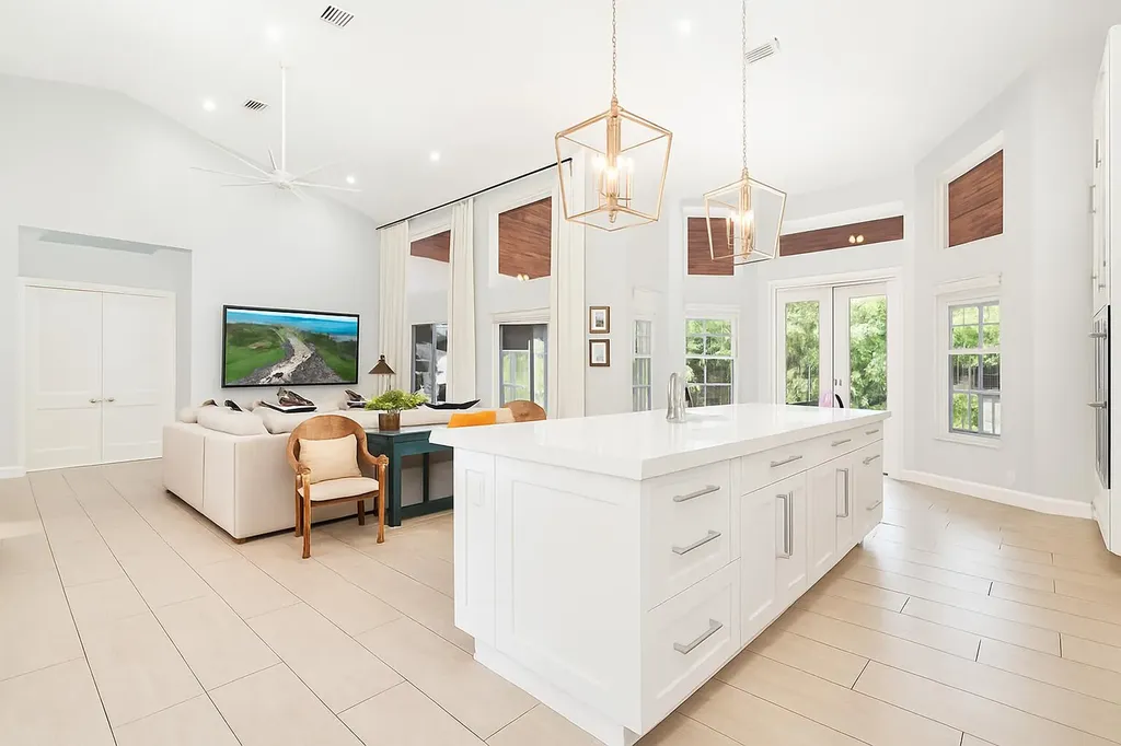 8852 154 Court N Palm Beach Gardens FL 33418