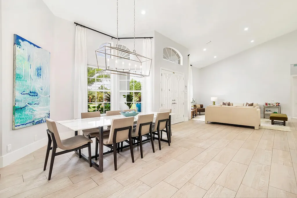8852 154 Court N Palm Beach Gardens FL 33418