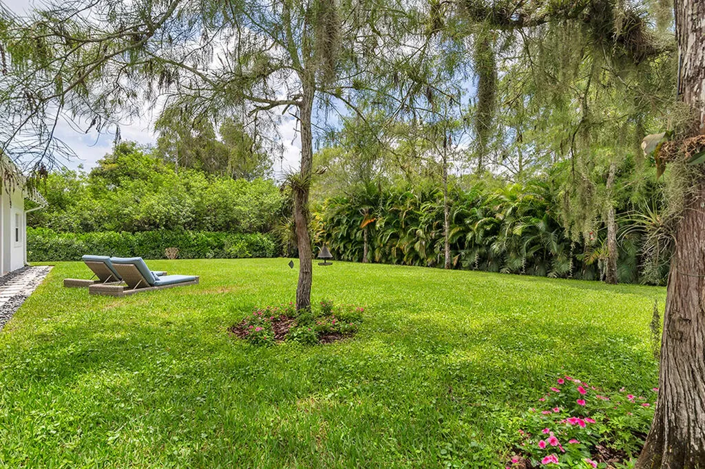 8852 154 Court N Palm Beach Gardens FL 33418