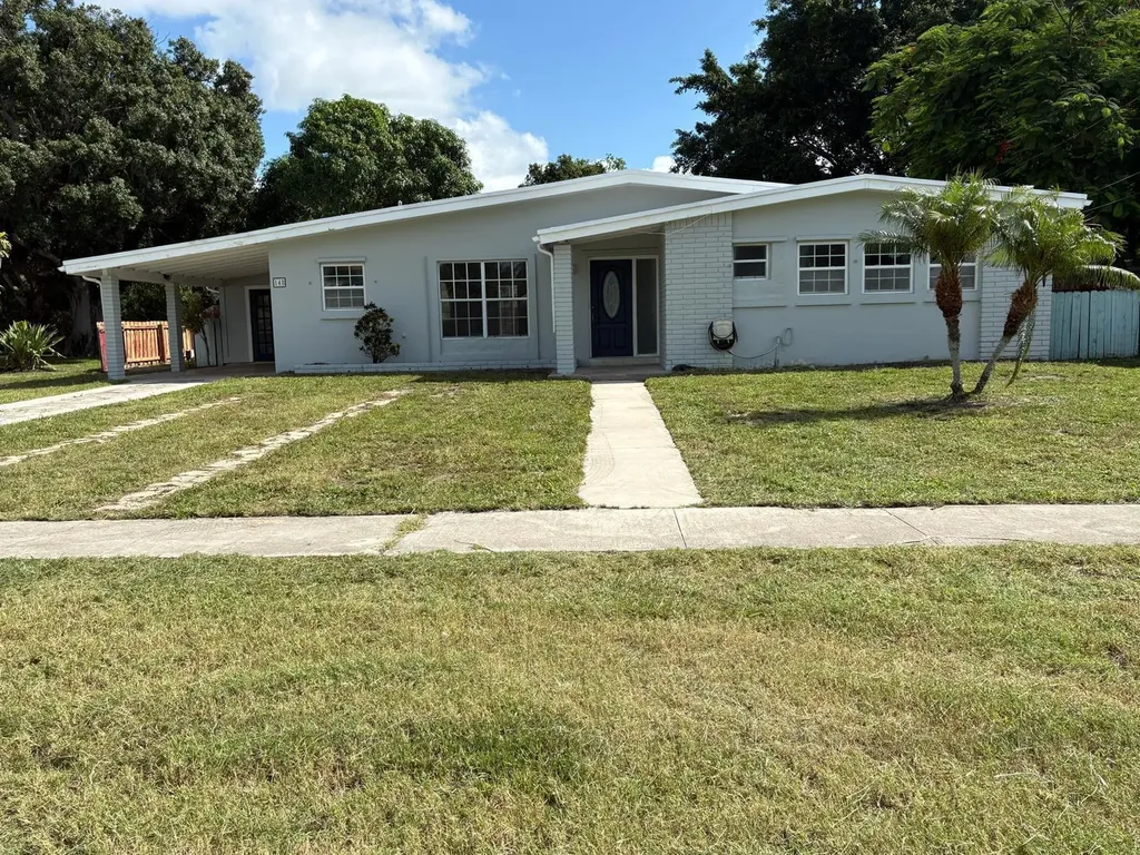 148 NE Estia Lane Port St Lucie FL 34983