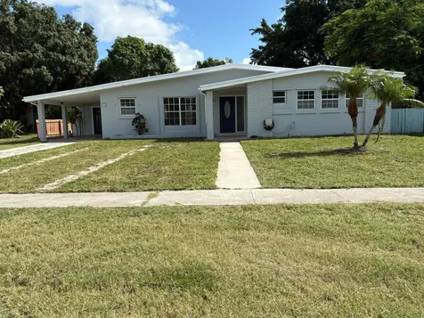 148 NE Estia Lane Port St Lucie FL 34983