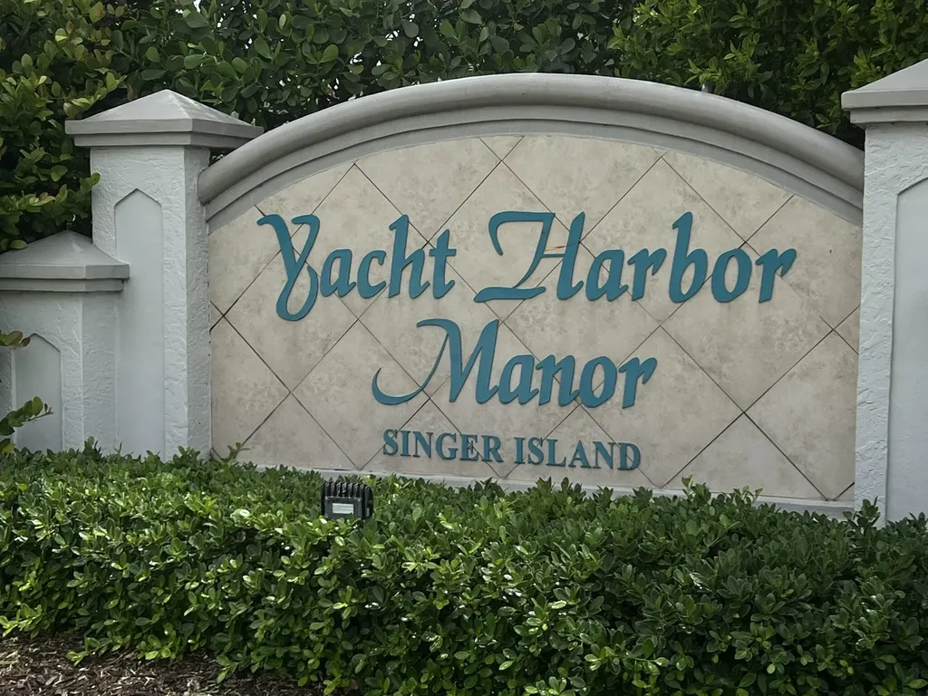 1260 Manor Drive Riviera Beach FL 33404